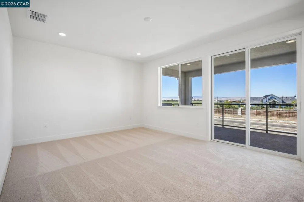 17417 Bushwick Lane Lathrop, CA 95330