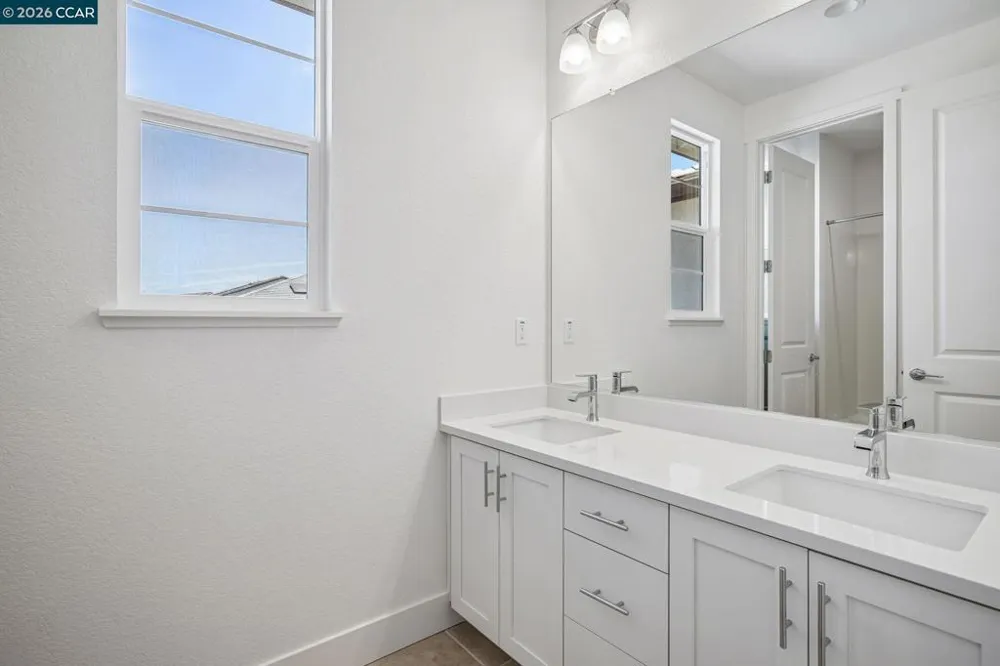 3576 Darnoch Ave. Lathrop, CA 95330