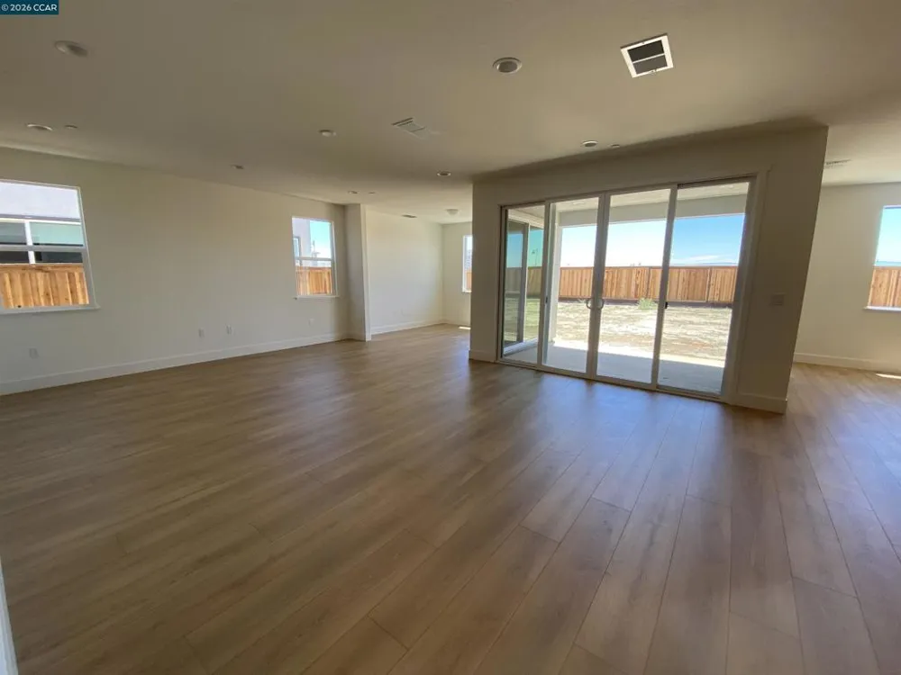 3600 Darnoch Lathrop, CA 95330