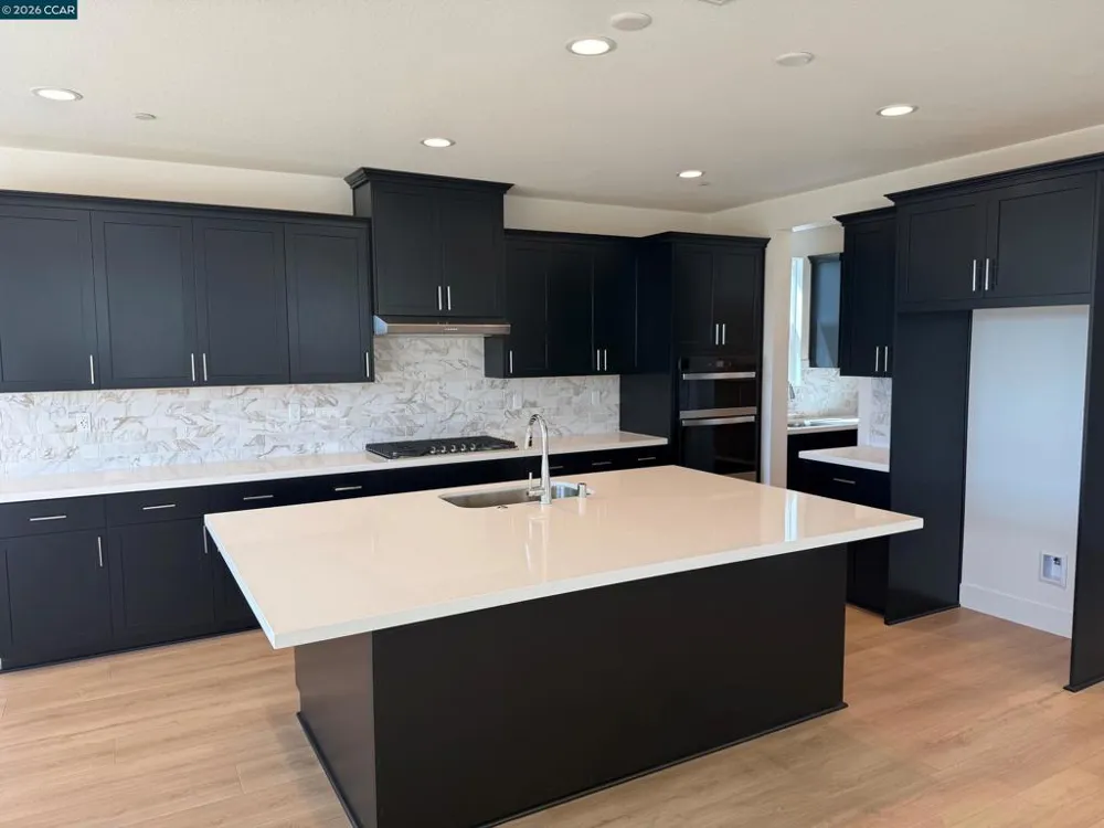 3600 Darnoch Lathrop, CA 95330