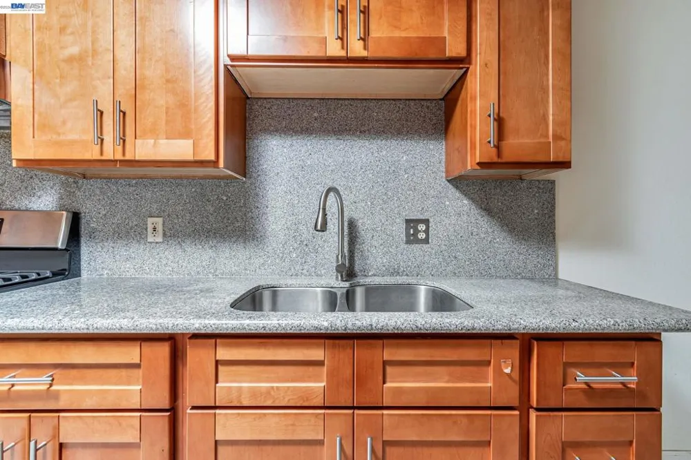 2538 E 16Th St Oakland, CA 94601