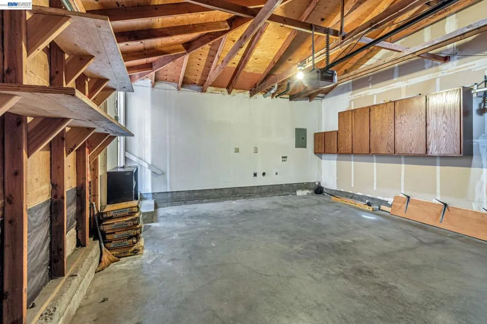 2538 E 16Th St Oakland, CA 94601