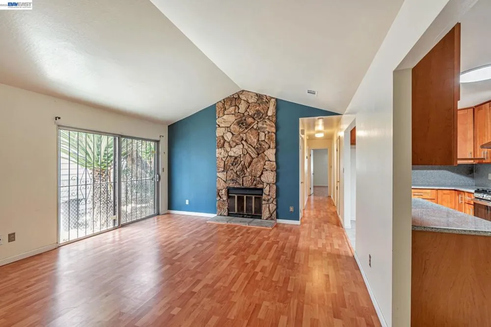 2538 E 16Th St Oakland, CA 94601
