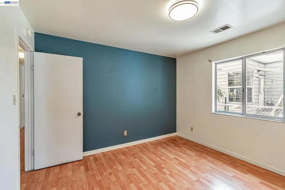 2538 E 16Th St Oakland, CA 94601