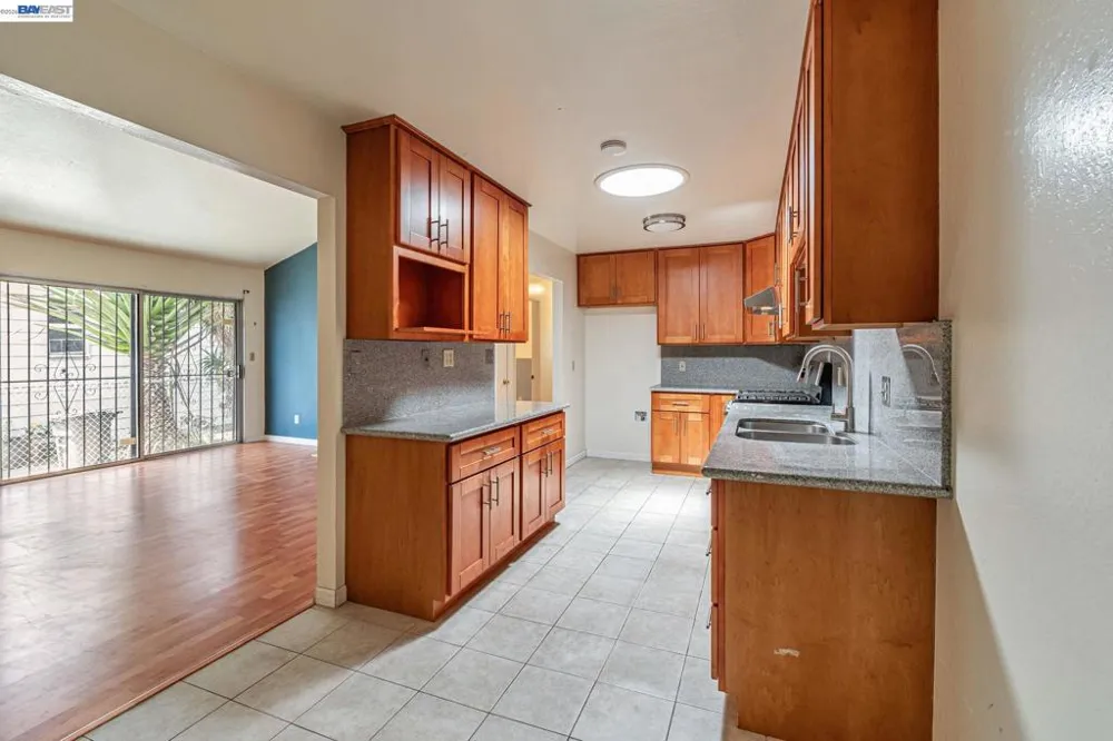 2538 E 16Th St Oakland, CA 94601