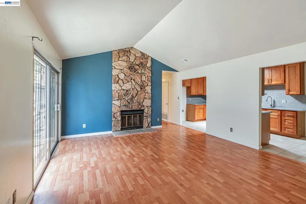 2538 E 16Th St Oakland, CA 94601