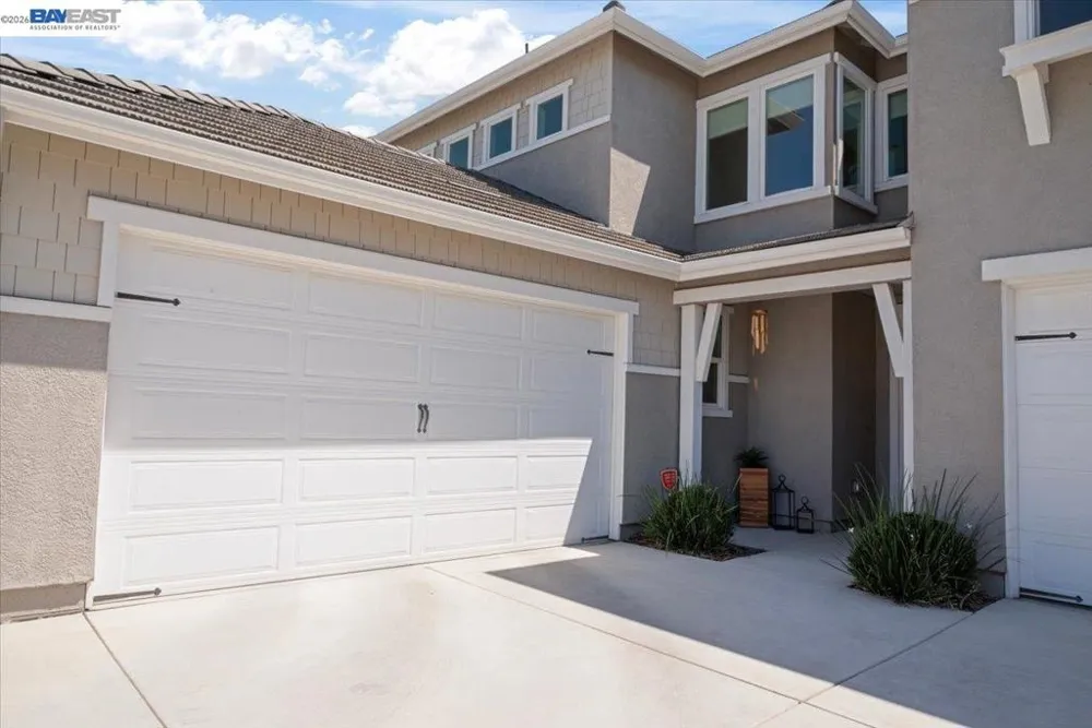 1814 Balsam Ct Lathrop, CA 95330