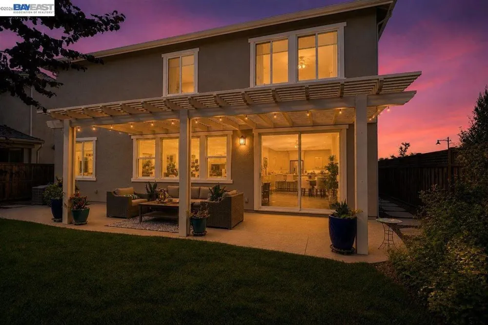 1814 Balsam Ct Lathrop, CA 95330