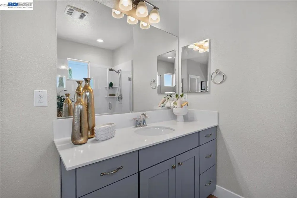 1814 Balsam Ct Lathrop, CA 95330