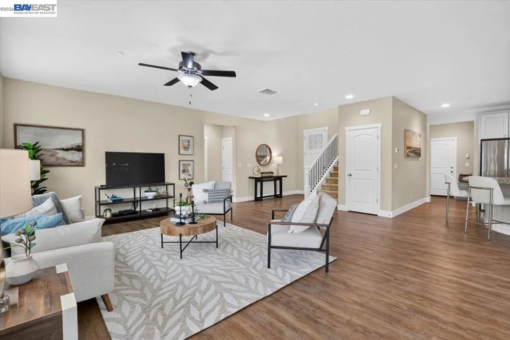 1814 Balsam Ct Lathrop, CA 95330