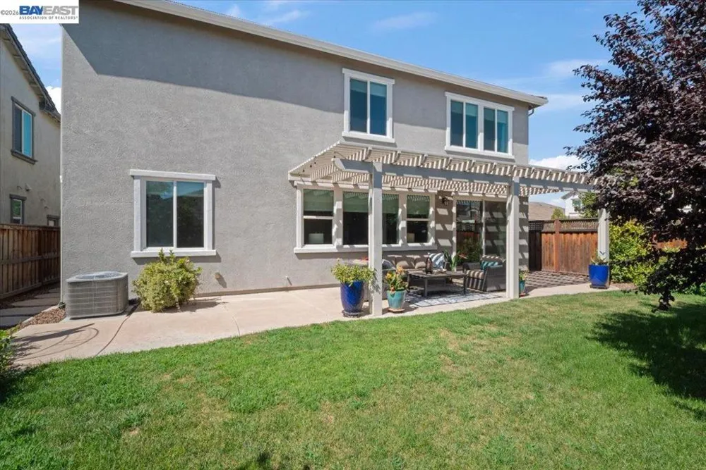 1814 Balsam Ct Lathrop, CA 95330