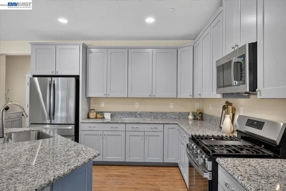 1814 Balsam Ct Lathrop, CA 95330