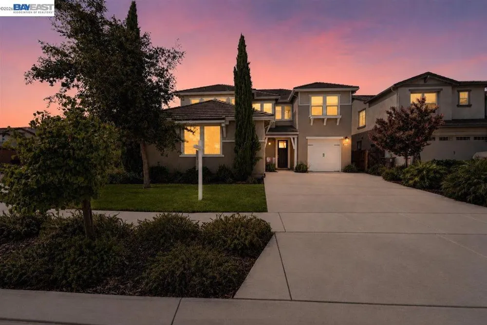1814 Balsam Ct Lathrop, CA 95330
