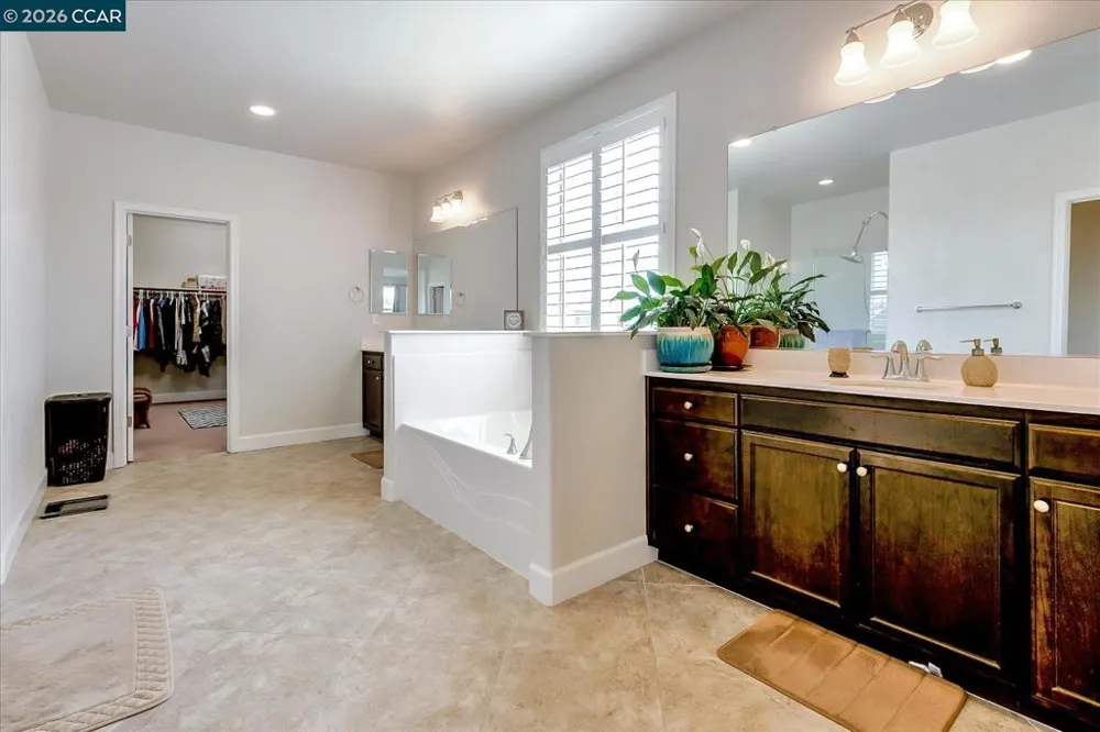 582 Mandevilla Dr Brentwood, CA 94513