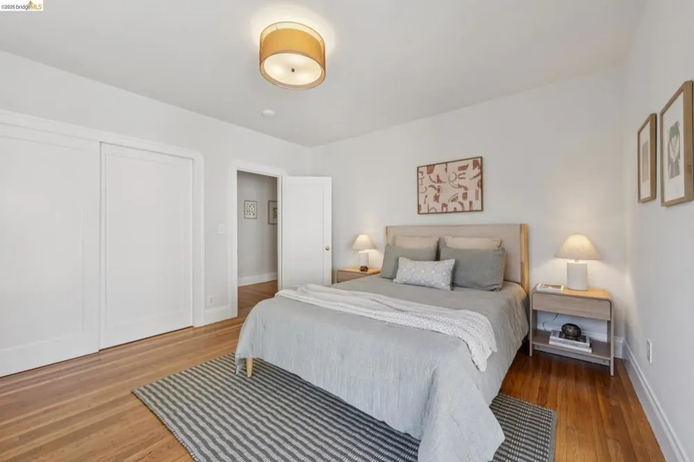 214 Mandalay Rd Oakland, CA 94618