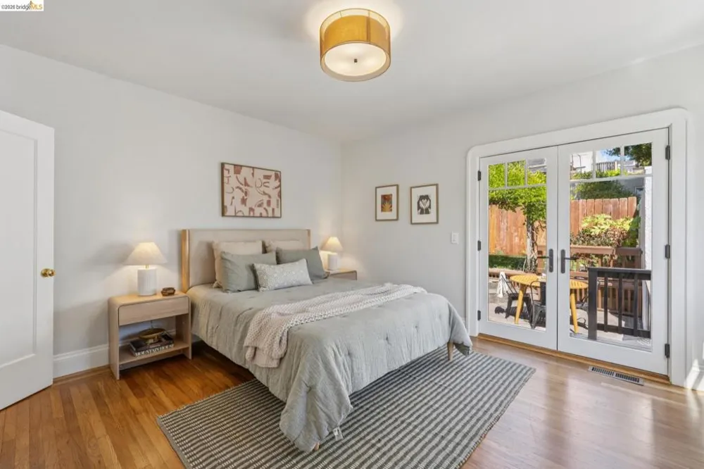 214 Mandalay Rd Oakland, CA 94618