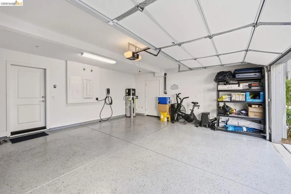 2825 Crusader ST Alameda, CA 94501