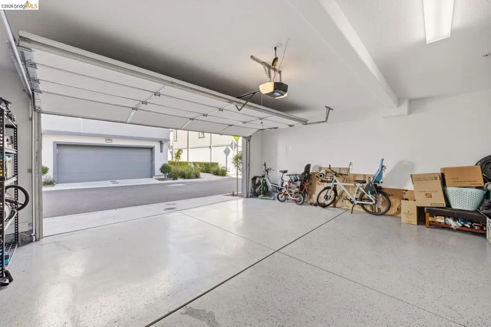 2825 Crusader ST Alameda, CA 94501