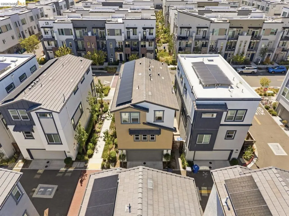 2825 Crusader ST Alameda, CA 94501