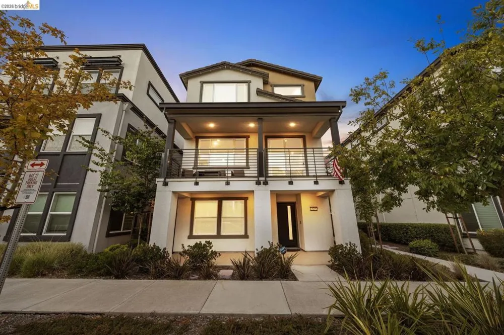 2825 Crusader ST Alameda, CA 94501