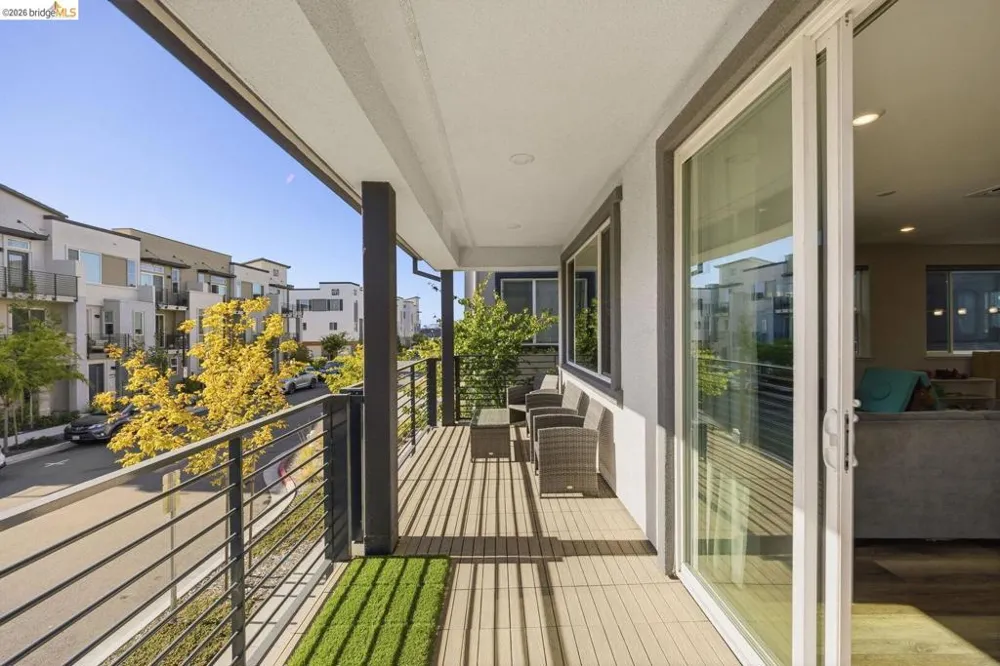 2825 Crusader ST Alameda, CA 94501