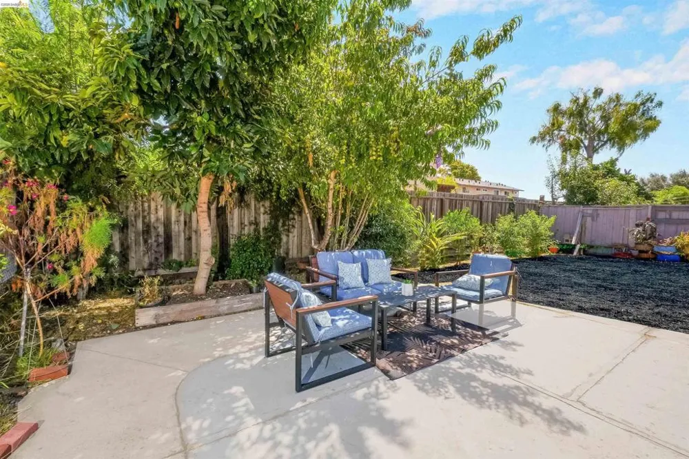 27488 Bahama Ave Hayward, CA 94545
