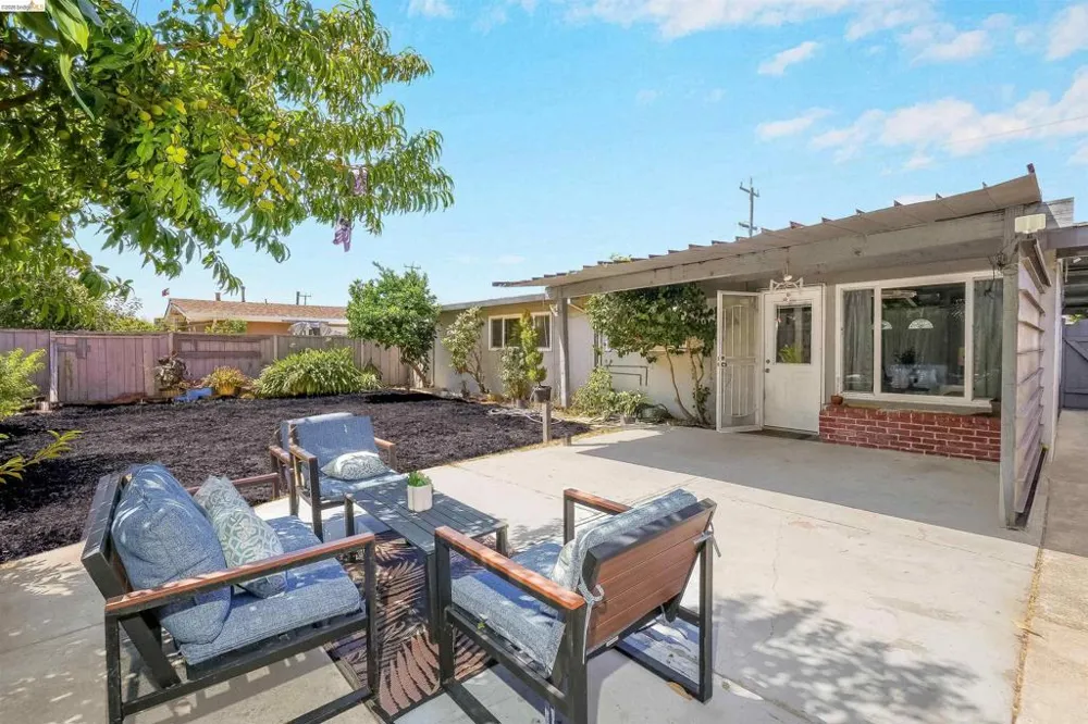 27488 Bahama Ave Hayward, CA 94545