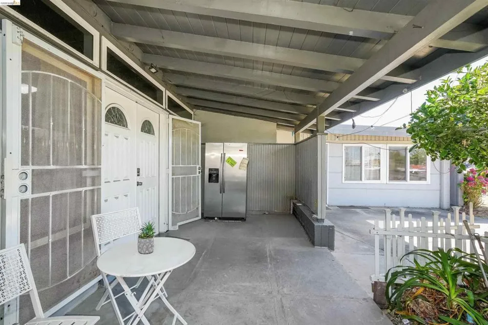 27488 Bahama Ave Hayward, CA 94545