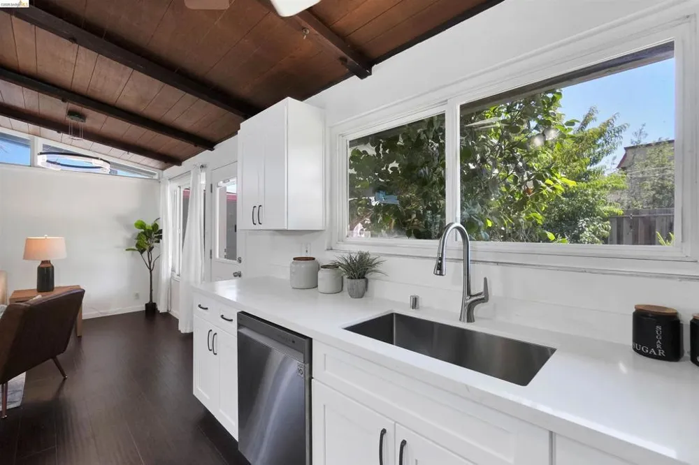 27488 Bahama Ave Hayward, CA 94545