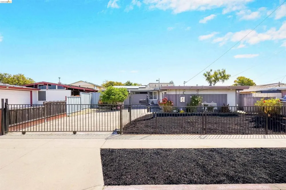 27488 Bahama Ave Hayward, CA 94545