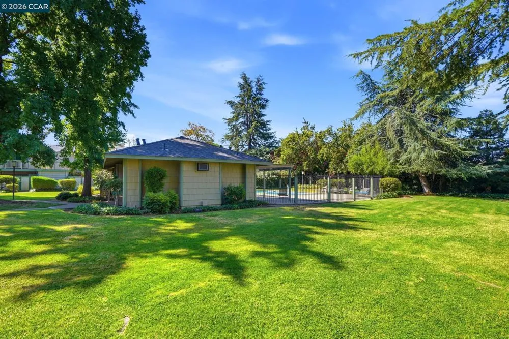 2890 Treat Blvd #39 Concord, CA 94518