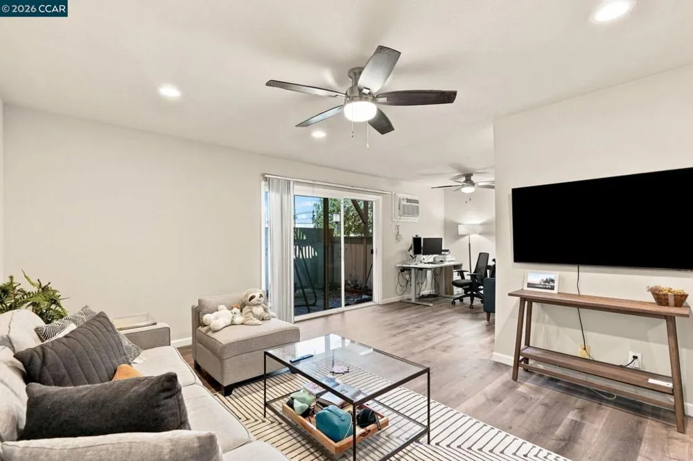2890 Treat Blvd #39 Concord, CA 94518