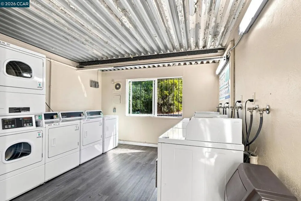 2890 Treat Blvd #39 Concord, CA 94518