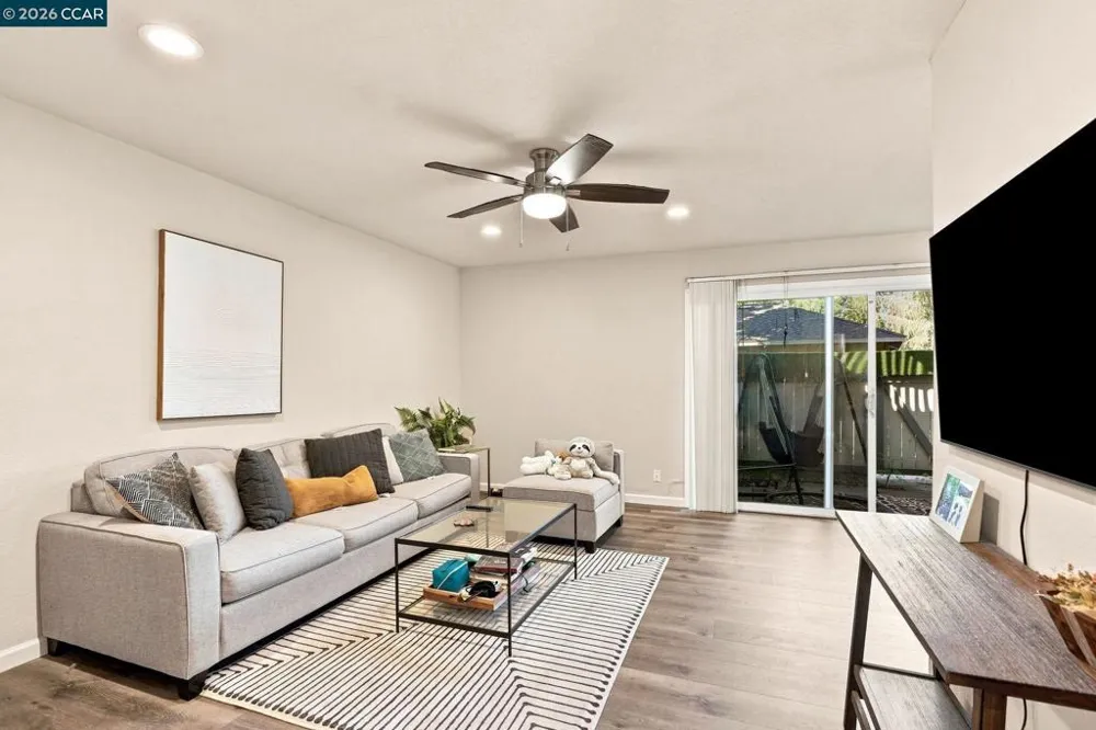 2890 Treat Blvd #39 Concord, CA 94518