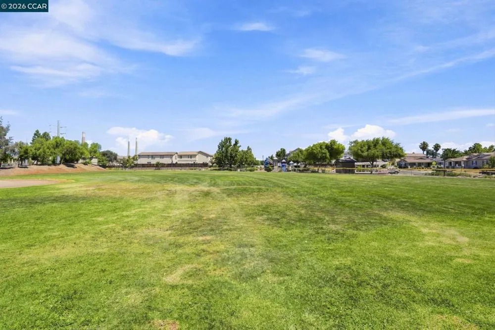 215 W 12th Street Pittsburg, CA 94565