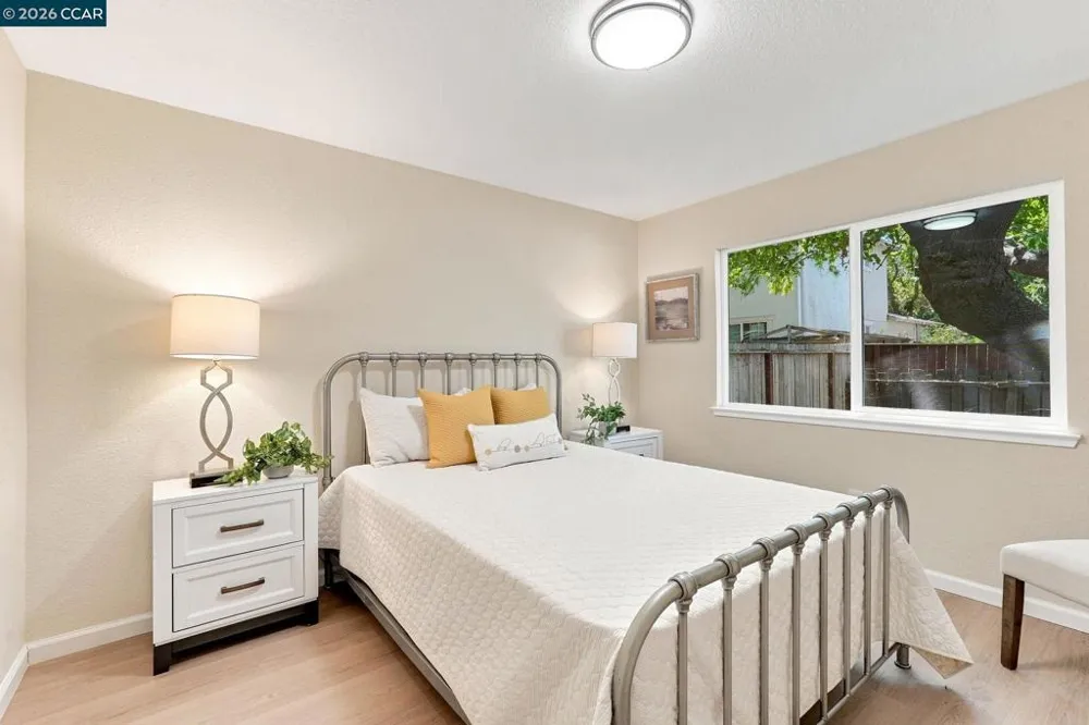 215 W 12th Street Pittsburg, CA 94565