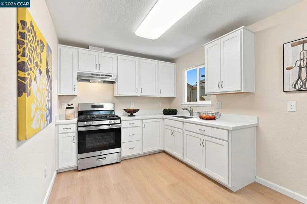 215 W 12th Street Pittsburg, CA 94565