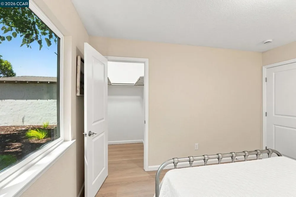 215 W 12th Street Pittsburg, CA 94565