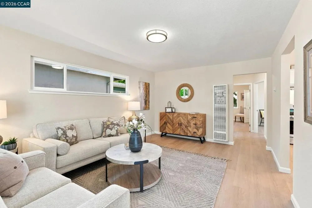 215 W 12th Street Pittsburg, CA 94565