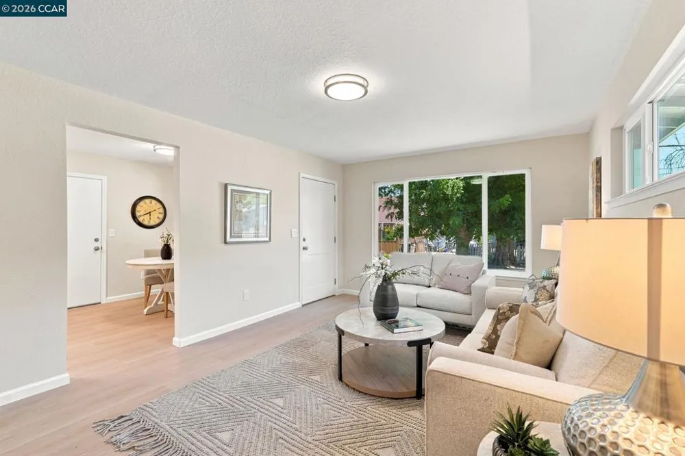 215 W 12th Street Pittsburg, CA 94565