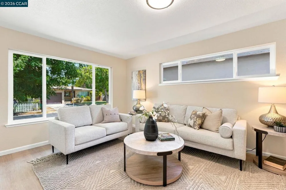 215 W 12th Street Pittsburg, CA 94565