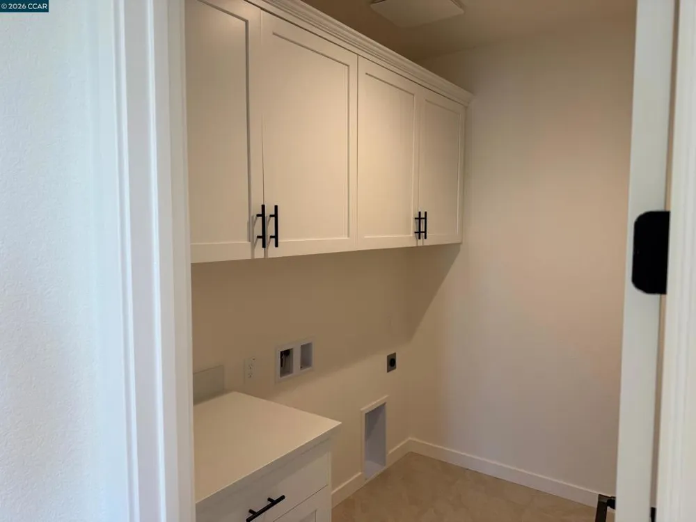 3696 Darnoch Ave. Lathrop, CA 95330