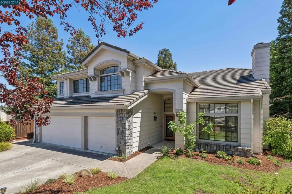 225 Valley Glen Ln Martinez, CA 94553