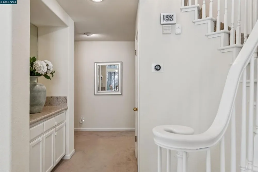 225 Valley Glen Ln Martinez, CA 94553