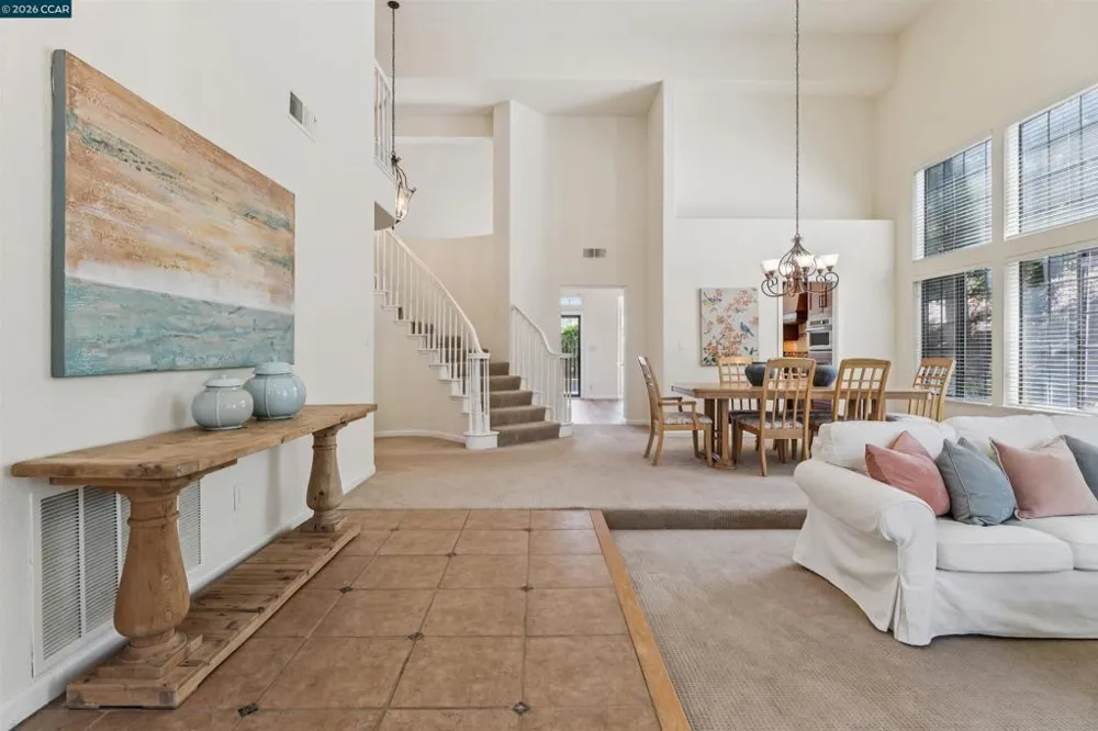 225 Valley Glen Ln Martinez, CA 94553
