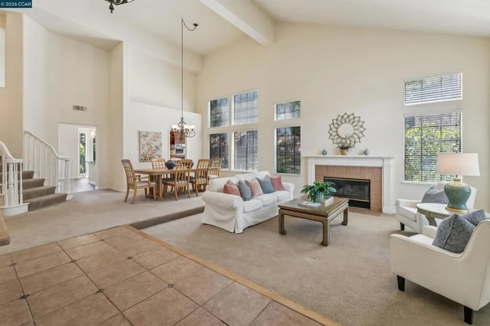 225 Valley Glen Ln Martinez, CA 94553