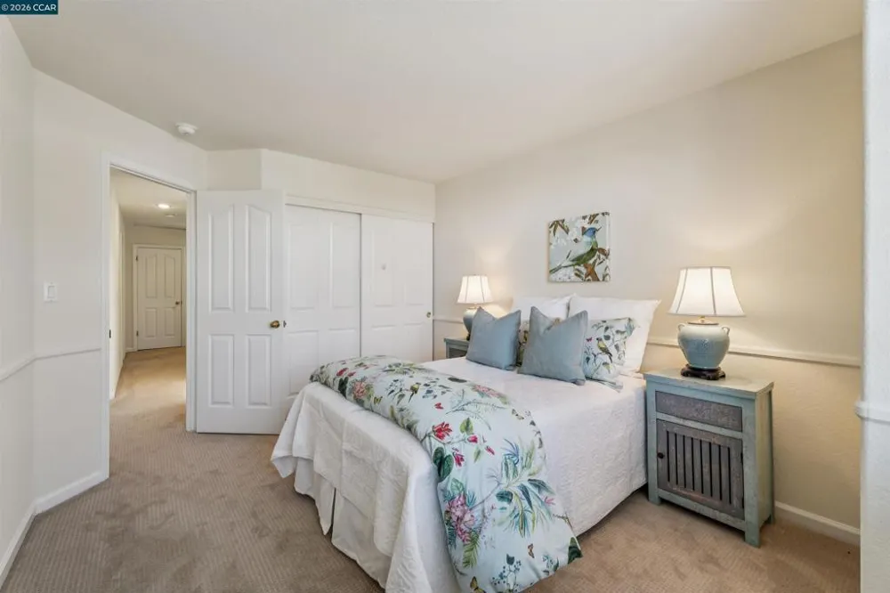 225 Valley Glen Ln Martinez, CA 94553
