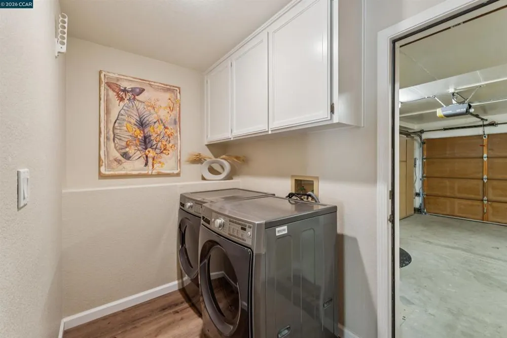 225 Valley Glen Ln Martinez, CA 94553