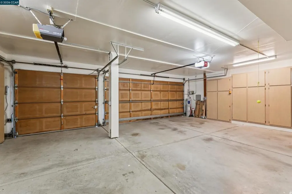 225 Valley Glen Ln Martinez, CA 94553