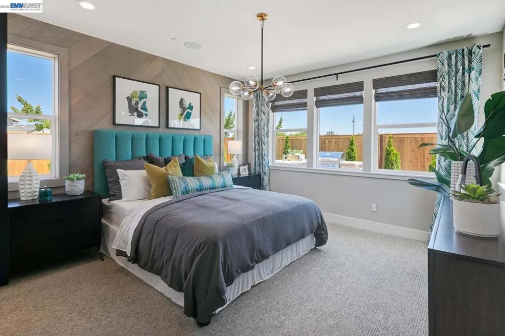 1021 Kestrel Street Manteca, CA 95336